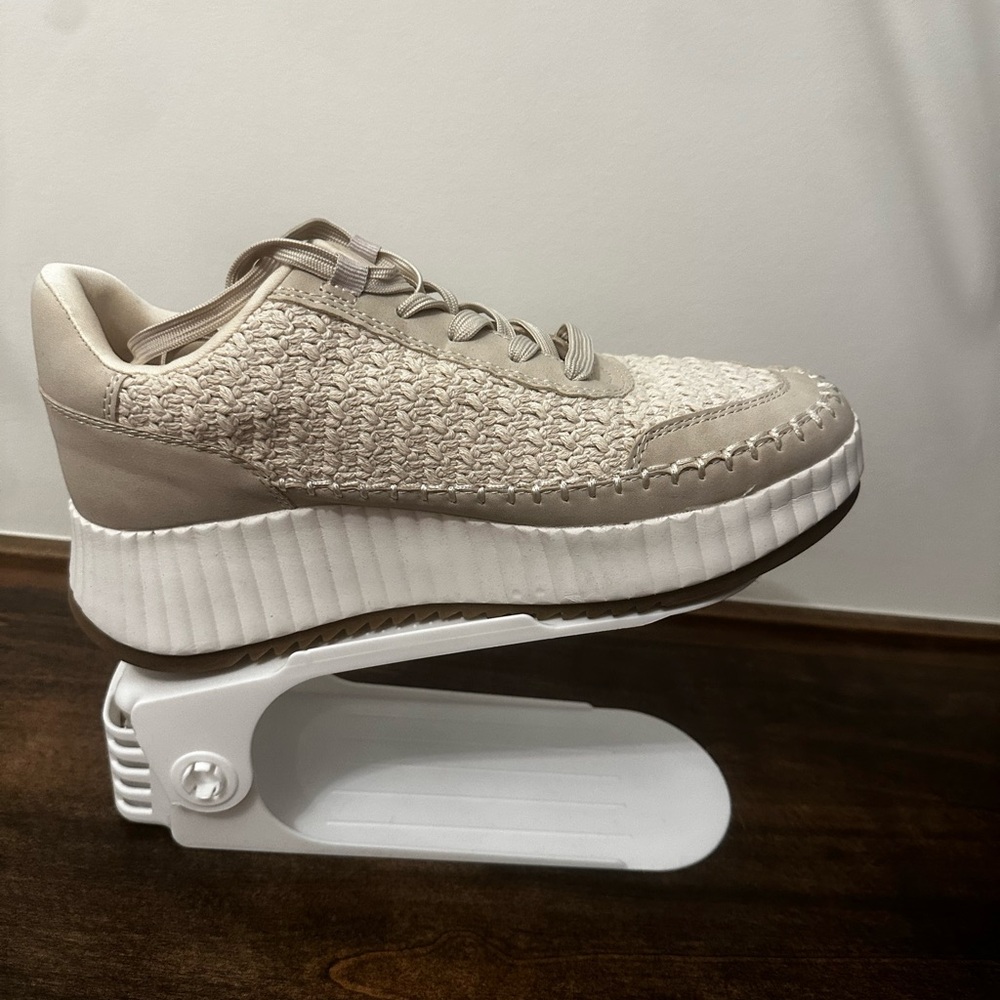 DV By Dolce Vita Womens Fay Sneaker, Size 8.5